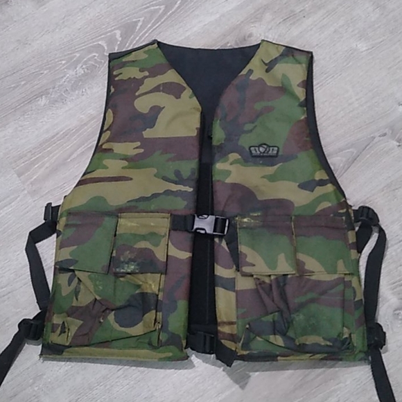 Gen X Global Reversible camo padded hunting tactical vest - Picture 6 of 11